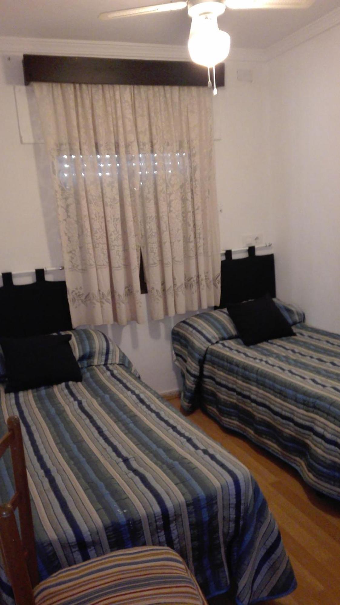 En Finca Las Dunas Dos Chalets Con Jacuzzis En Primera Linea De Playa , Uno De 4 Dormitorios Y Otro De 2 Dormitorios, Llama Al Seiscientos Veintisiete Cuatrocientos Diecisiete Trescientos Noventa Y Ocho ロタ エクステリア 写真