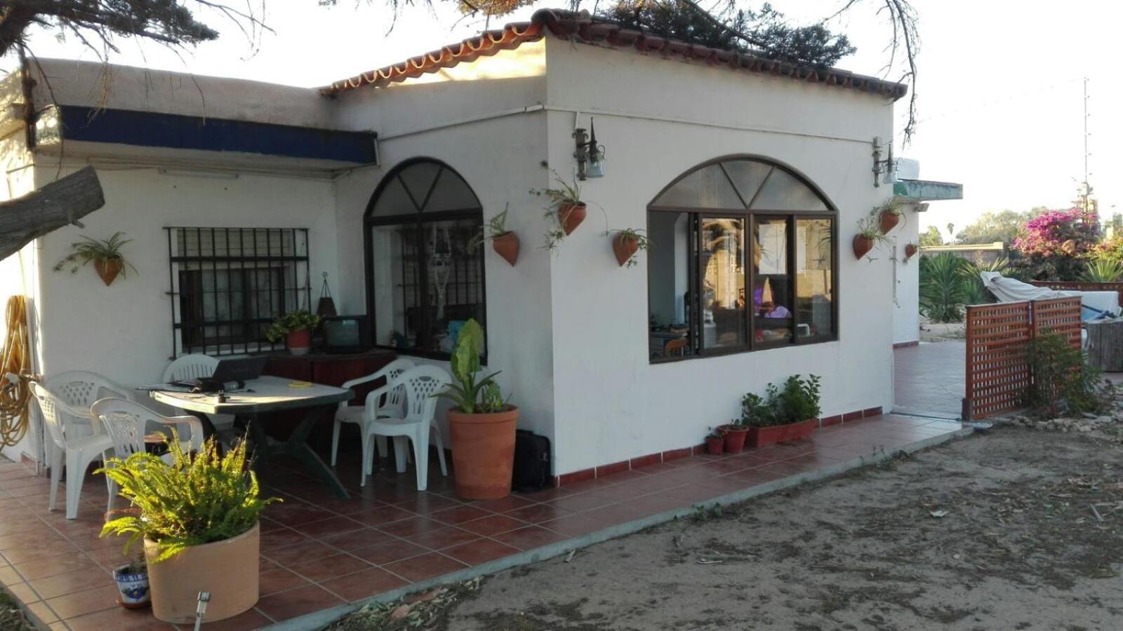 En Finca Las Dunas Dos Chalets Con Jacuzzis En Primera Linea De Playa , Uno De 4 Dormitorios Y Otro De 2 Dormitorios, Llama Al Seiscientos Veintisiete Cuatrocientos Diecisiete Trescientos Noventa Y Ocho ロタ エクステリア 写真